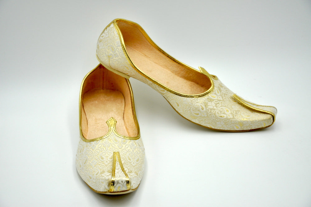 Punjabi Jutti (White Brocade 2)