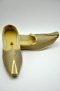 Punjabi Jutti (Golden Saap)