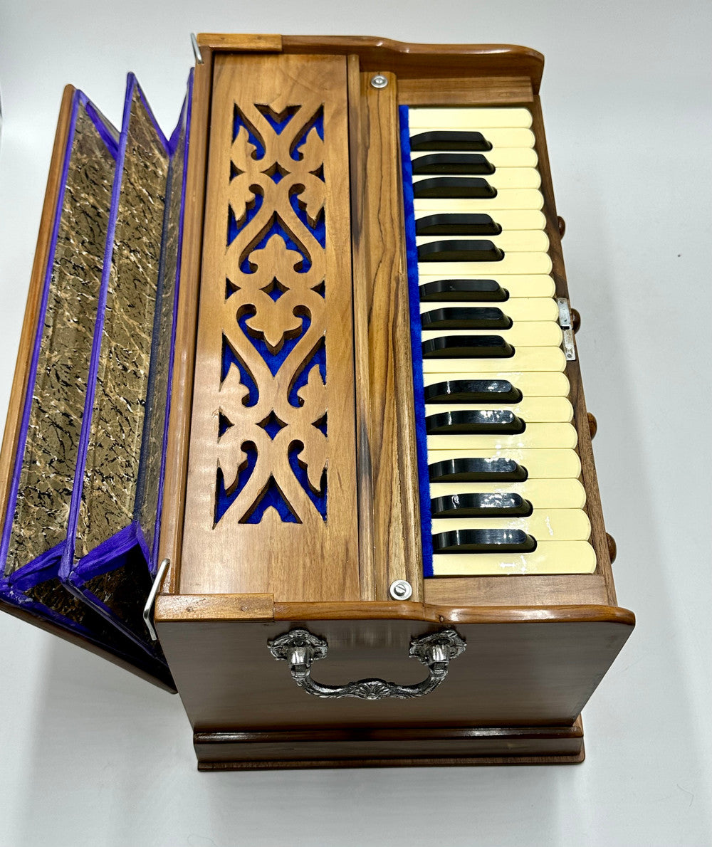 Mini Traveler® Harmonium 32