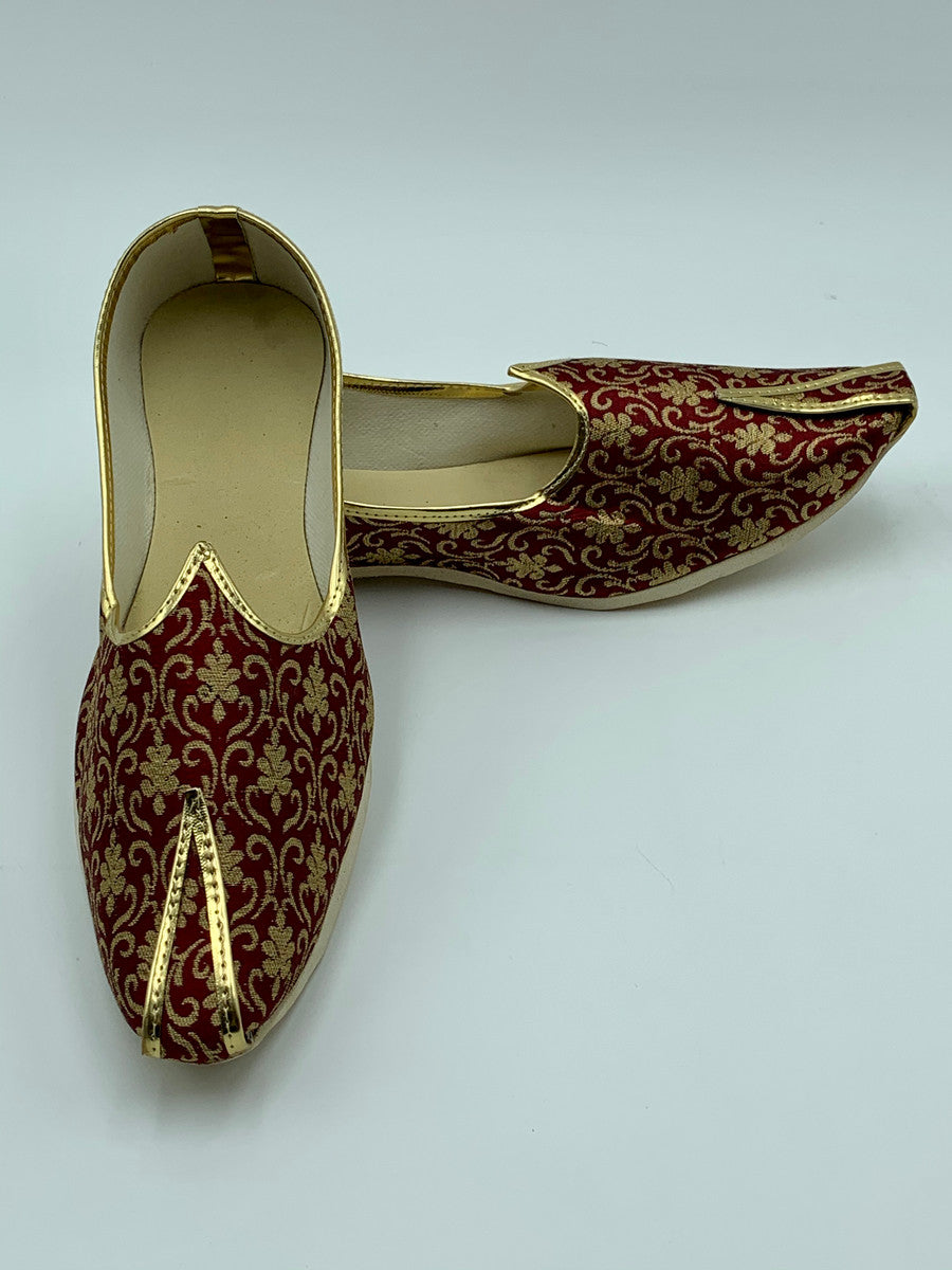 Punjabi Jutti (Red Brocade)