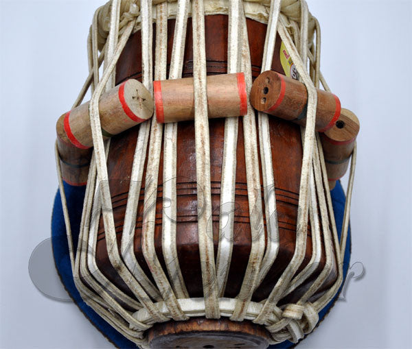 Dayan, by Vijay Vhatkar (Lal)