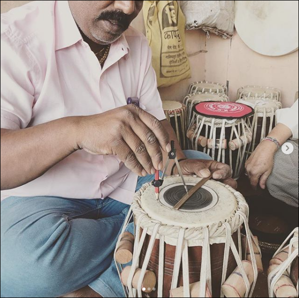 Dayan, by Vijay Vhatkar (Lal)