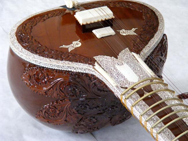 Kanai Lal Garland Sitar