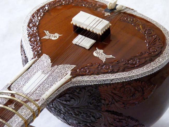 Kanai Lal Garland Sitar