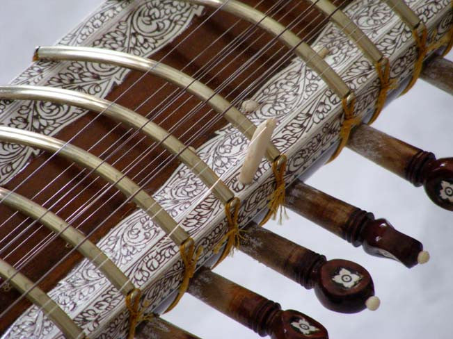 Kanai Lal Garland Sitar